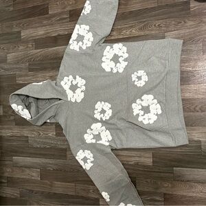 Oversized Gray and White Floral Sweatshirt